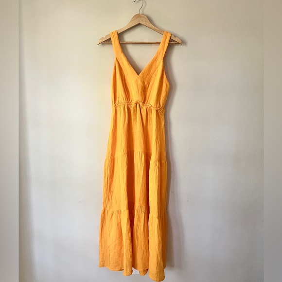 Steve Madden AMIRA TIERED COTTON MIDI DRESS IN SAFFRON - Picture 3 of 8
